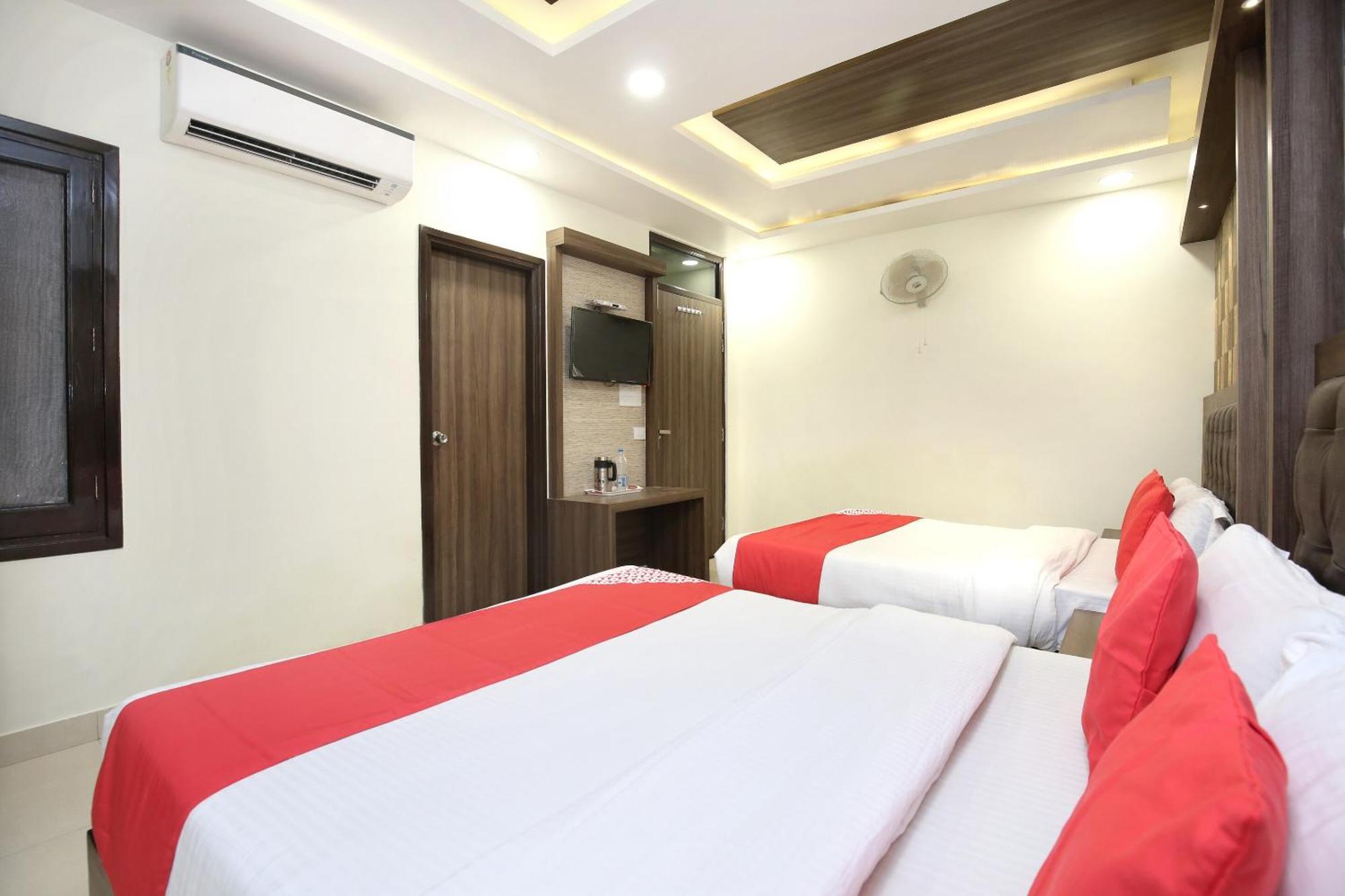 Oyo 17307 Hotel Kings Amritsar Esterno foto